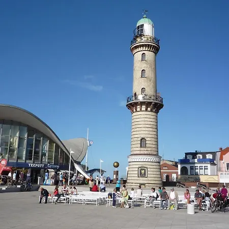 Apartment Berringer, Captainsroom, Direkt An Der Promenade Rostock